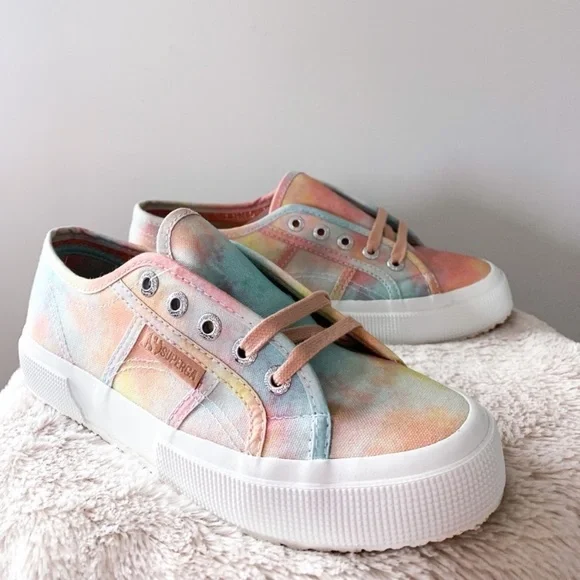 tie dye how to lace up superga platform sneakers